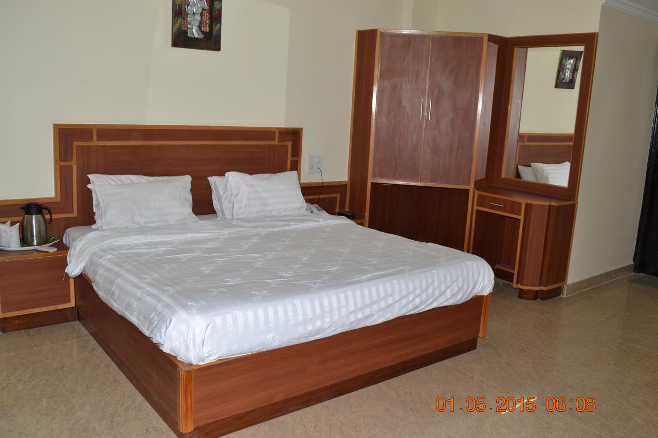 Capital O 4747 Imperial Hotel Katra Katra  Ngoại thất bức ảnh